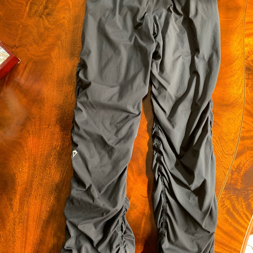 Lululemon Live To Move Lined Girls Pants-10